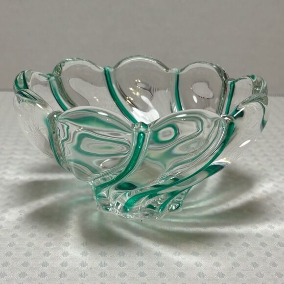 Mikasa Clear Green Peppermint Swirl Candy Nut Dish Bowl - Picture 2 of 5